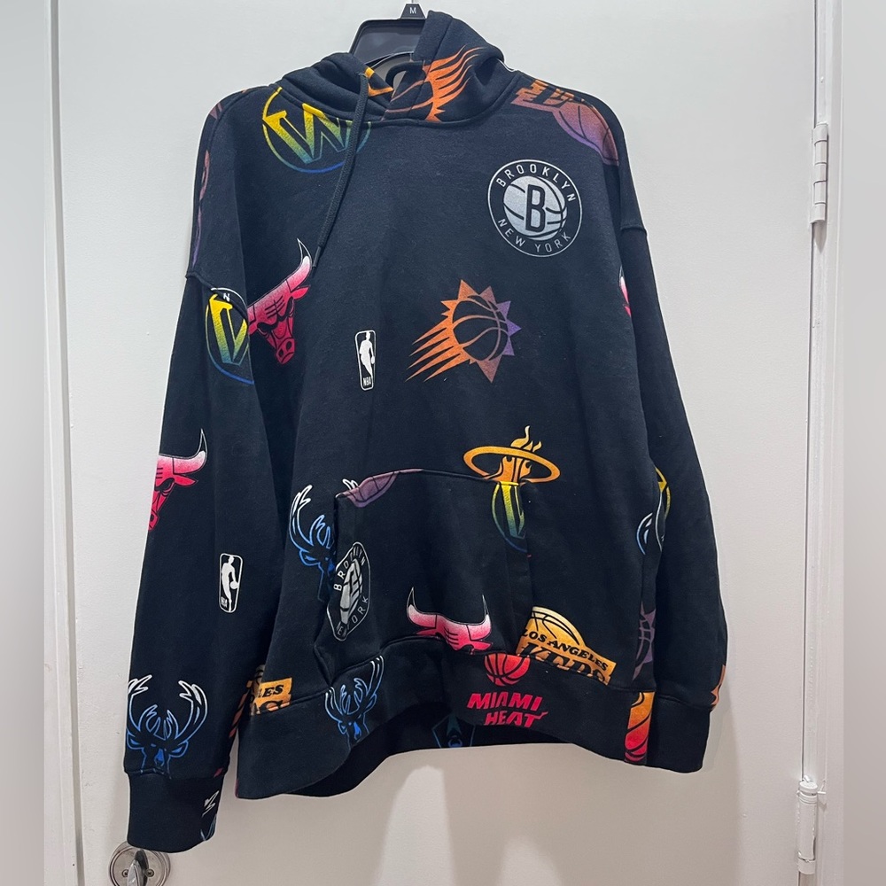 Basketball teams hoodie new without tags